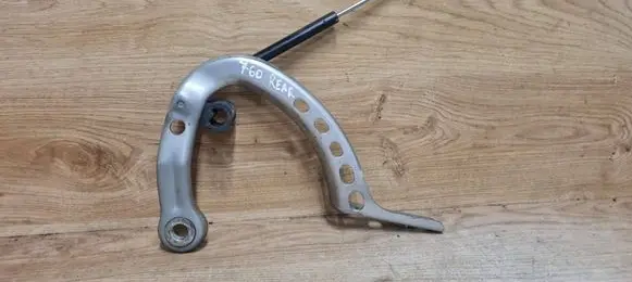 Volvo 760 Tailgate/trunk/boot hinge 304648