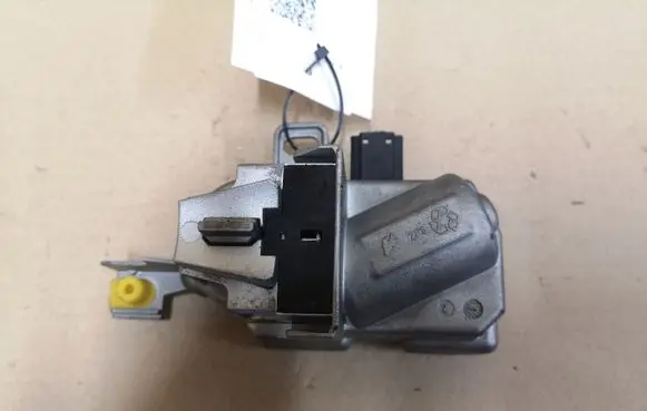 Volvo V50 Steering wheel lock P30776153