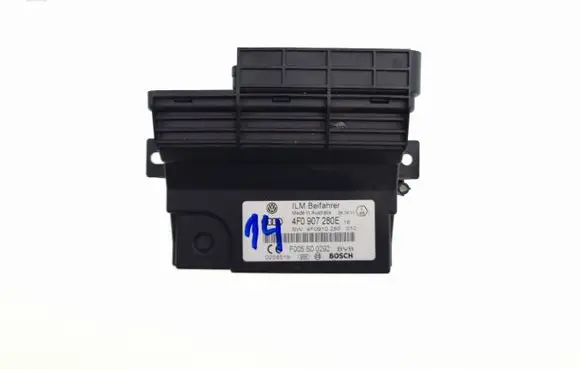 Audi Q7 4L Power management control unit 4F0907280E 4F0910280