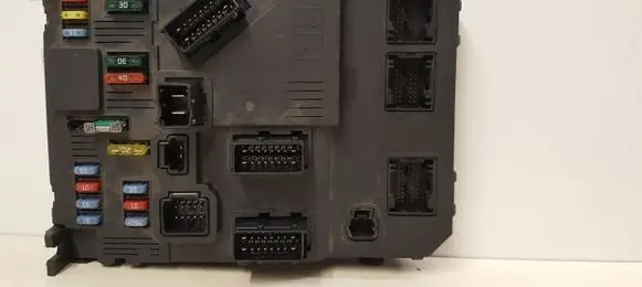 Citroen Berlingo Comfort/convenience module 9657989780 BSIE0200 S116085220F