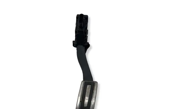 Volkswagen Tiguan Accelerator throttle pedal 5Q1723503J 6PV01062113