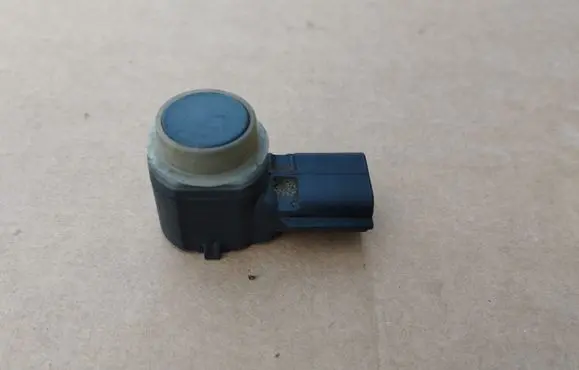 Renault Trafic III (X82) Parking PDC sensor 284429097R