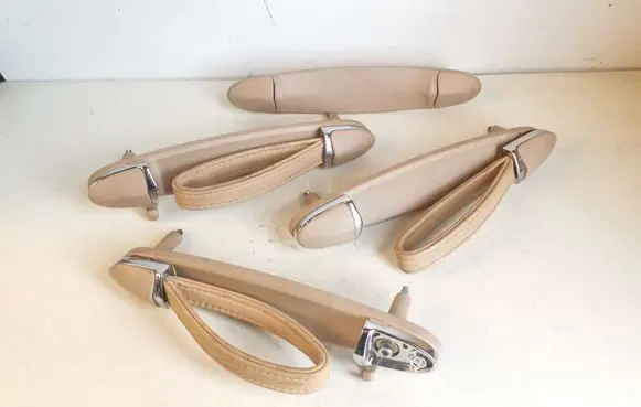 Maserati Quattroporte A set of handles for the ceiling 15059