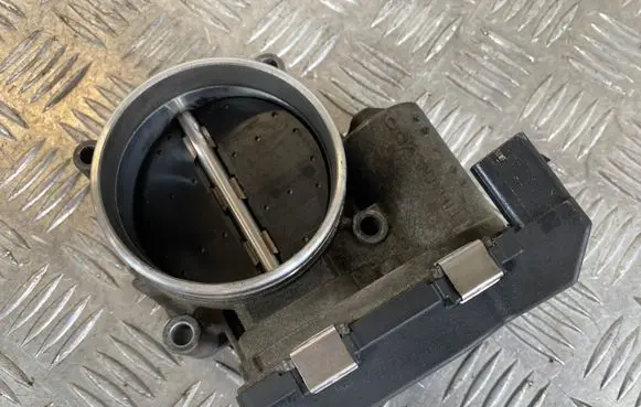 BMW 3 E90 E91 Throttle valve 7556118 141080434 A2C53112155