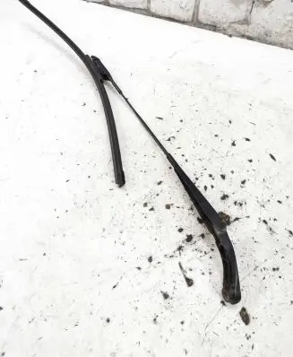 Audi A4 S4 B8 8K Front wiper blade arm 8K1955407