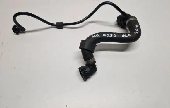 Mercedes-Benz GLC X253 C253 Engine coolant pipe/hose A25350126