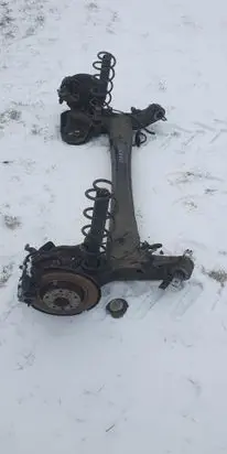 Peugeot 308 Rear axle beam with reductor 