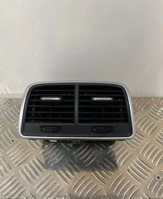 Audi A6 C7 Rear air vent grill 4G0819203 9026000