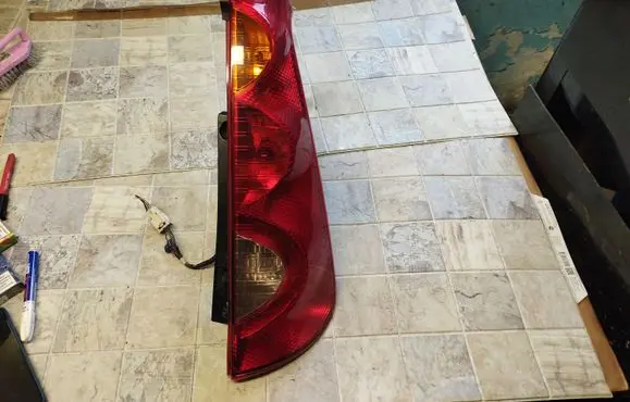 Nissan Note (E11) Rear/tail lights 22016752