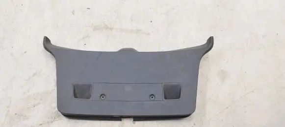 Tailgate trim