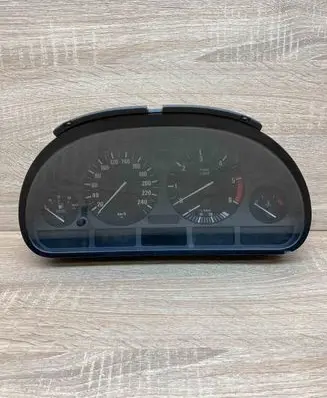 BMW 5 E39 Speedometer (instrument cluster) 8375898 110008735 044