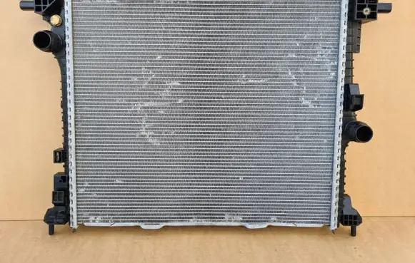 Alfa Romeo Giulia Coolant radiator VYZ7Y4TV550549761