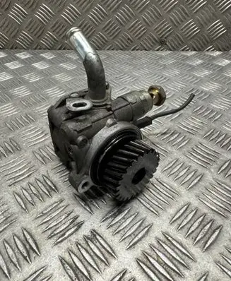 Mitsubishi Shogun Power steering pump 4450A074