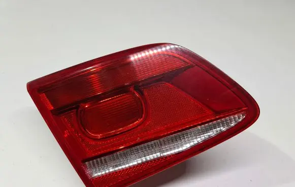 Volkswagen PASSAT B7 Tailgate rear/tail lights 3AE945093K