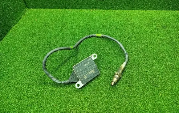 Renault Trafic III (X82) Lambda probe sensor 227905433R A3C0143410002