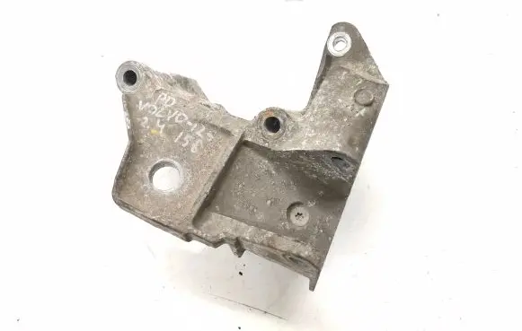 Volvo S60 Engine mounting bracket