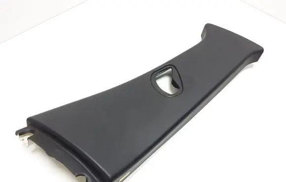 BMW 7 E65 E66 (B) pillar trim (top) 7001980