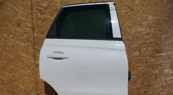 Opel Crossland X Rear door 