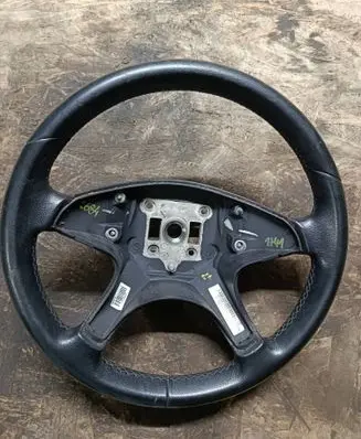 Mercedes-Benz C W204 Steering wheel A2044600303 305309299162AE