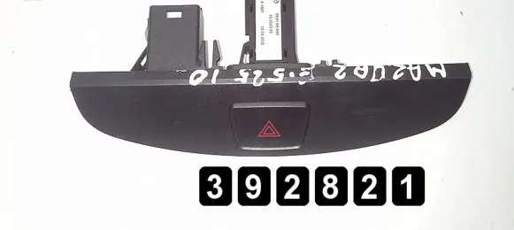Mazda 2 Hazard light switch d651664h0