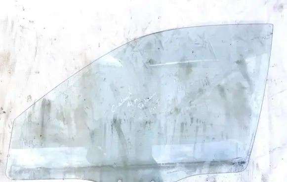Mitsubishi Galant Front door window glass four-door