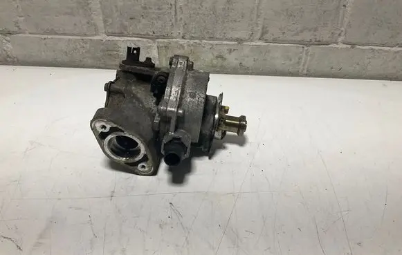 Vacuum pump