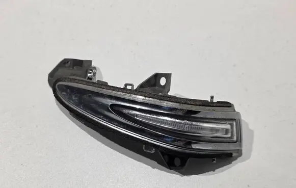 Lexus RX 450H Mirror indicator light 8173048020