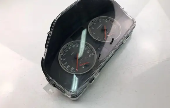 Volvo V50 Speedometer (instrument cluster) 30786343