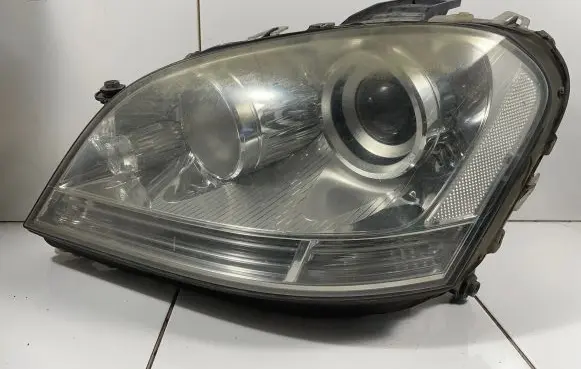 Mercedes-Benz ML W164 Headlight/headlamp A0008201608