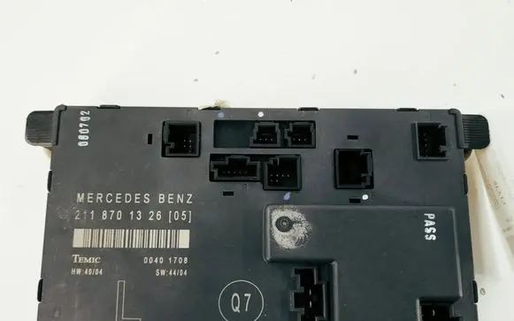 Mercedes-Benz E W211 Door control unit/module A2118701326 2118701326