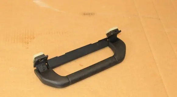 BMW X5 E53 A set of handles for the ceiling 8258064