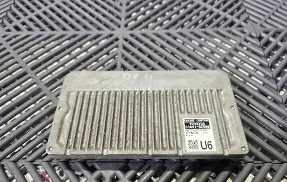 Toyota Auris E180 Engine control unit/module 896610ZU60 MB2756009480