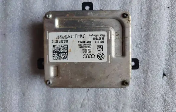 Audi Q5 SQ5 Headlight ballast module Xenon 4G0907697D 28357987 401140244