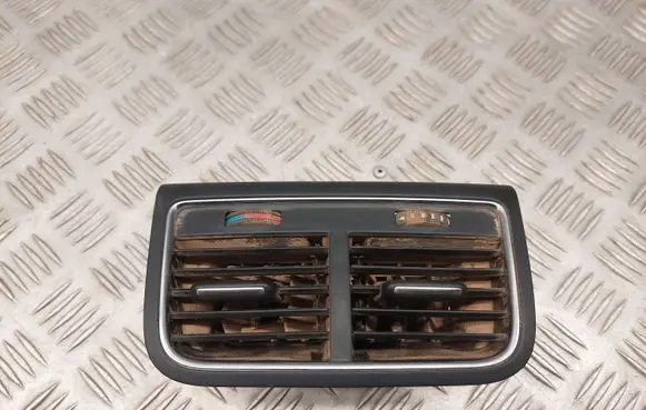 Audi S5 Rear air vent grill 8K0819203A