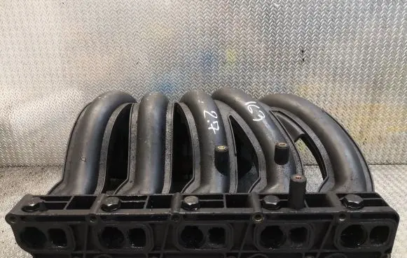 Mercedes-Benz ML W163 Intake manifold 6120903537 A6120903537