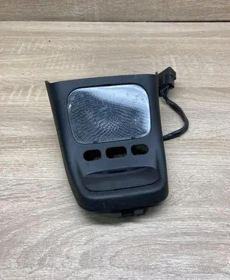 Ford Explorer Front seat light V64669