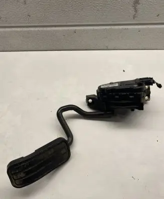 Volkswagen Sharan Accelerator throttle pedal 7M4721603B