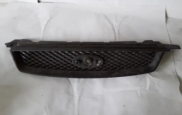Ford Focus Front bumper upper radiator grill 4M518138AE 4M518200AJ 4M518200BJ