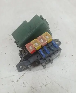 Suzuki Grand Vitara I Fuse module