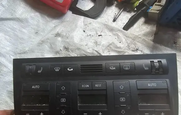 Audi A8 S8 D2 4D Climate control unit 4D0820043Q 5HB00807103