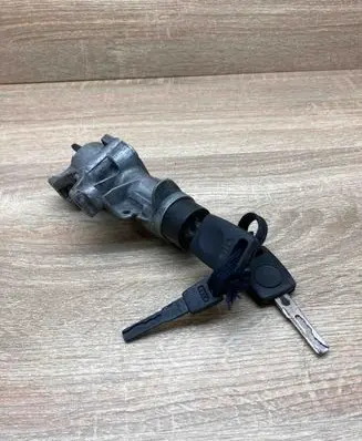 Skoda Fabia Mk2 (5J) Ignition lock 4B0905851C WITHKEY