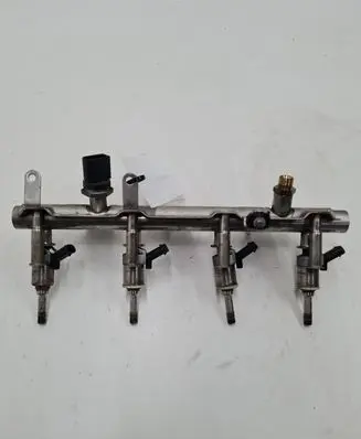 Audi A4 S4 B8 8K Fuel injectors set 06J133317M 06J133036B
