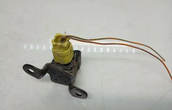 Suzuki Grand Vitara II Airbag deployment crash/impact sensor 3893054J1 1876005770 54J10T