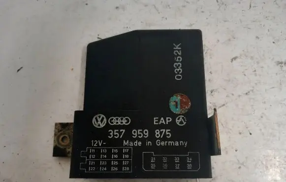 Volkswagen PASSAT B3 Other control units/modules 357959875