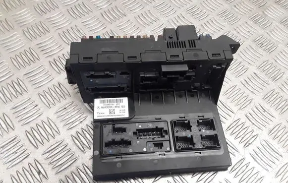 Mercedes-Benz E W211 Fuse module 2115457701