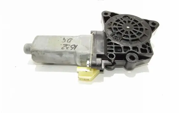 KIA Carens II Rear door window regulator motor