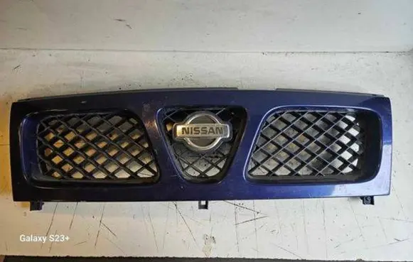 Nissan Terrano Front bumper upper radiator grill 623107E 1966I01