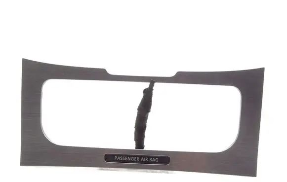 Volkswagen PASSAT B7 Front door window switch trim 3AA863100B