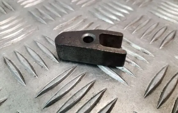 Mercedes-Benz S W221 Fuel Injector clamp holder