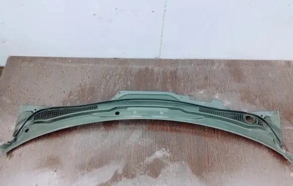 Volvo S40 Wiper trim